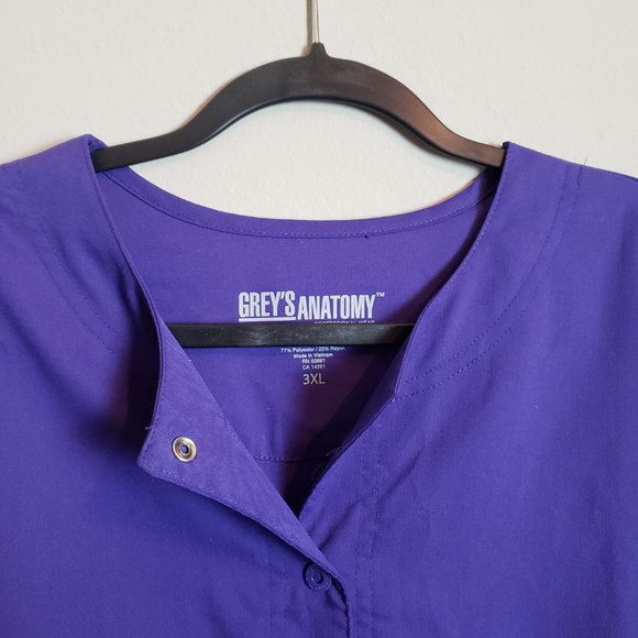 Grey's Anatomy Jamie 4-Pocket Round Neck Snap Front Warm Up Purple Scrub Jacket - Picture 5 of 8